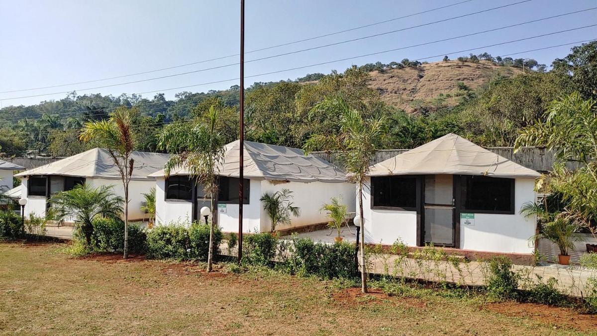 Whispering Woods Resort Lonavala Exterior foto